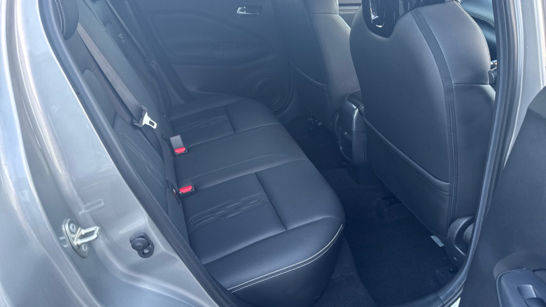 Nissan Juke 1.0 DiG-T 114 Tekna 5dr Petrol Hatchback